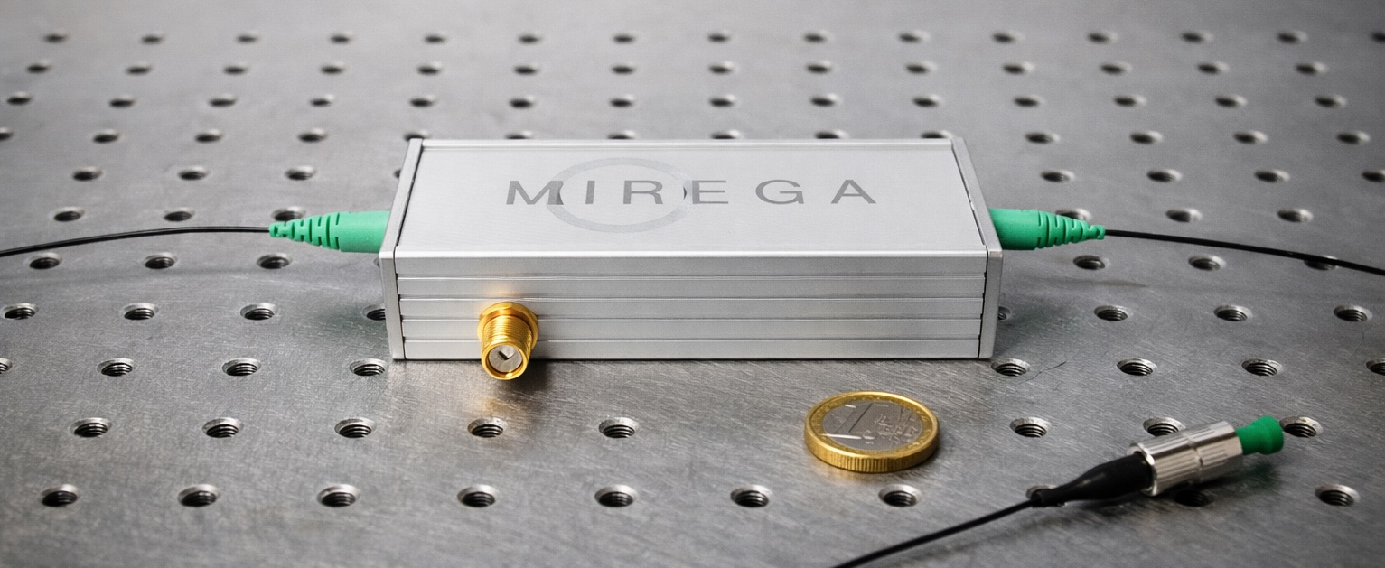 High finesse fiber Fabry-Perot tunable optical filters